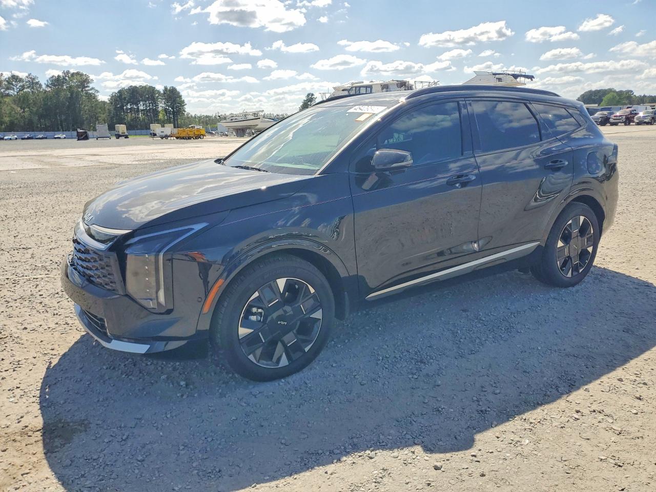 Salvage Kia Sportage Image