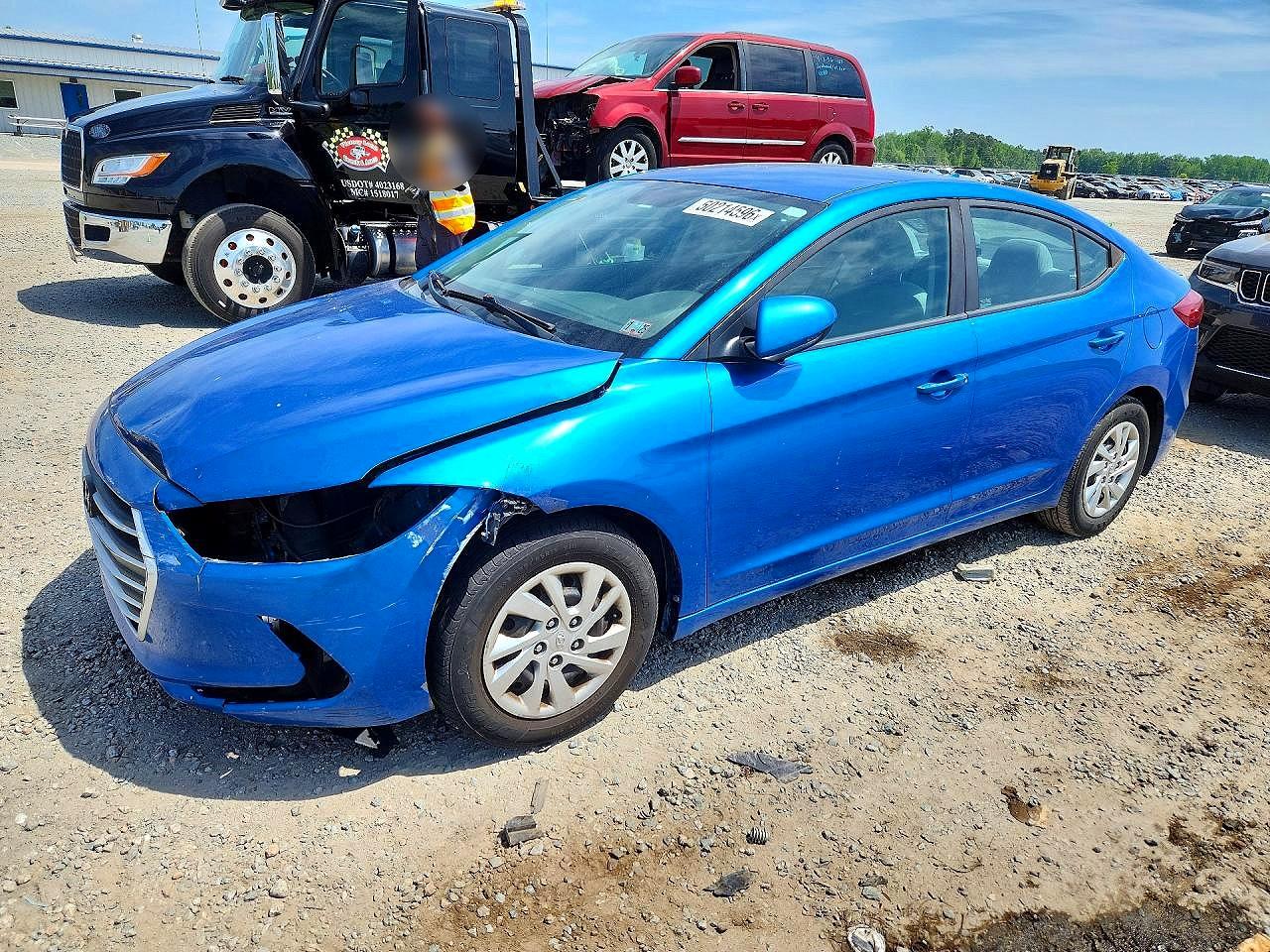 Salvage Hyundai ELANTRA Image