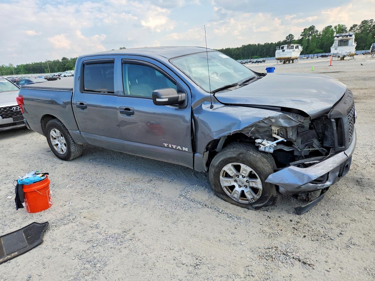 Nissan Titan S