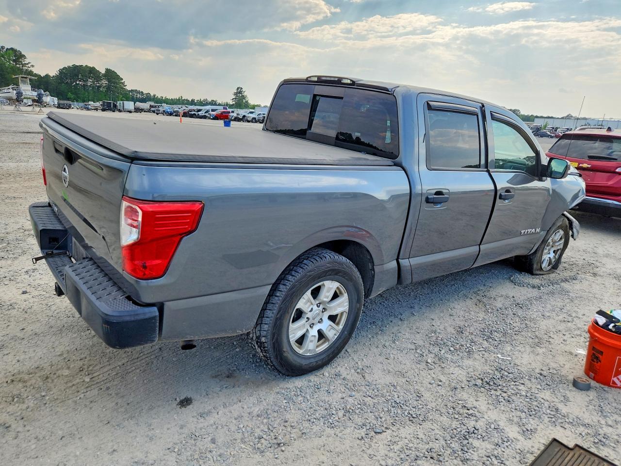 Nissan Titan S