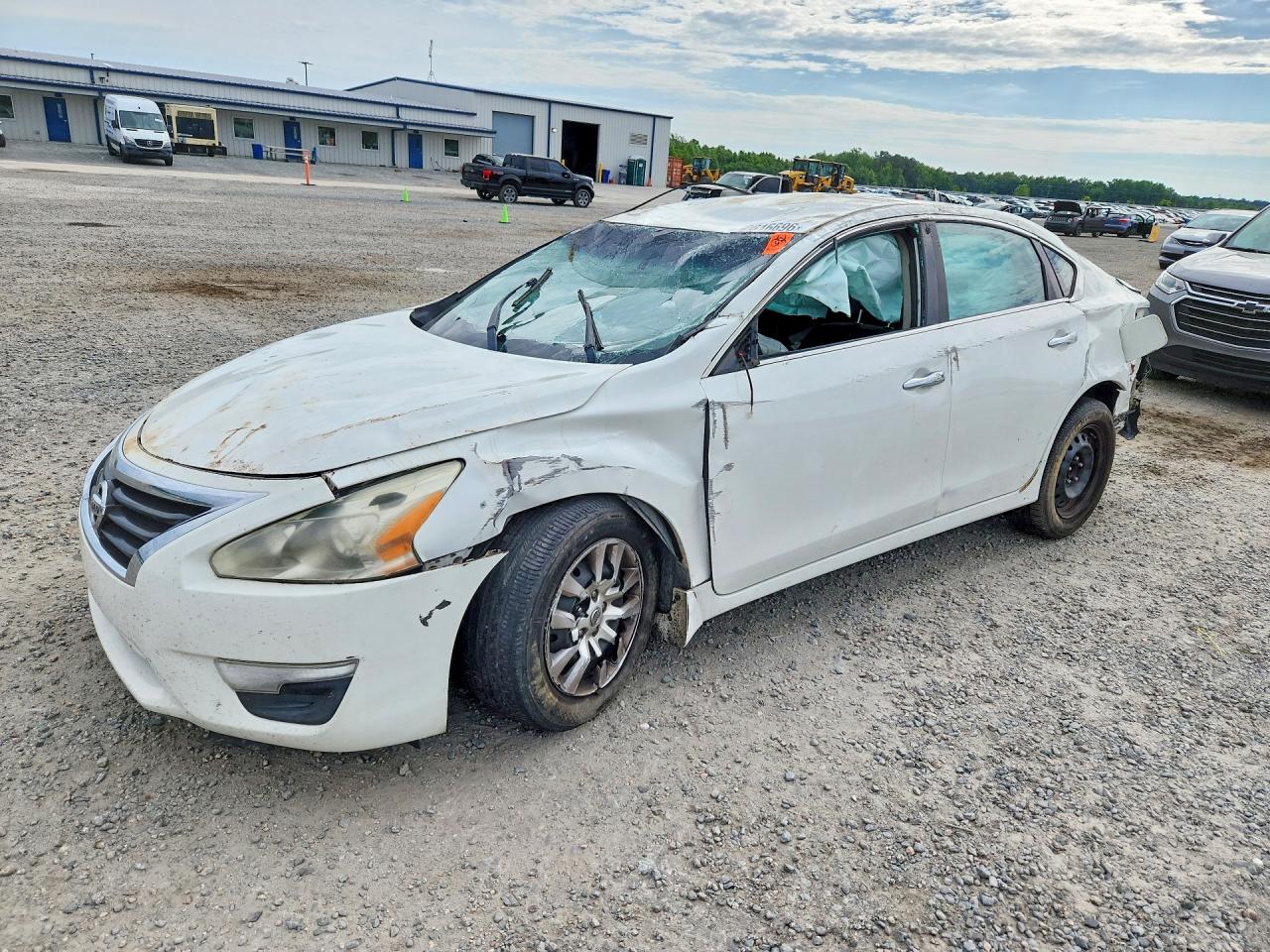 Salvage Nissan Altima Image