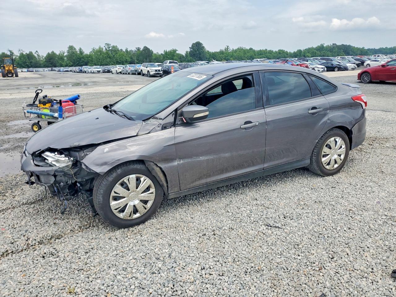 Salvage Ford Focus Image