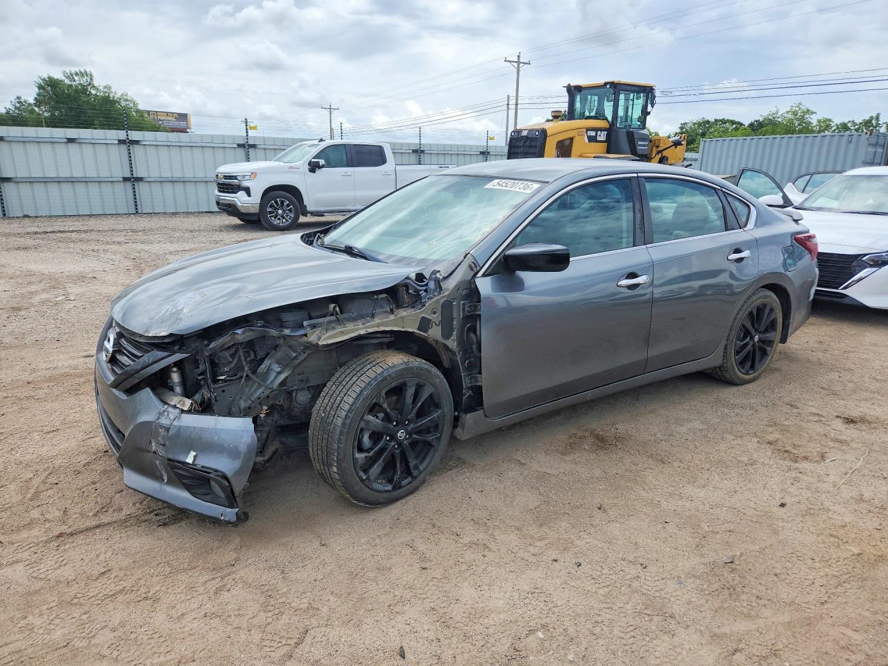 Salvage Nissan Altima Image