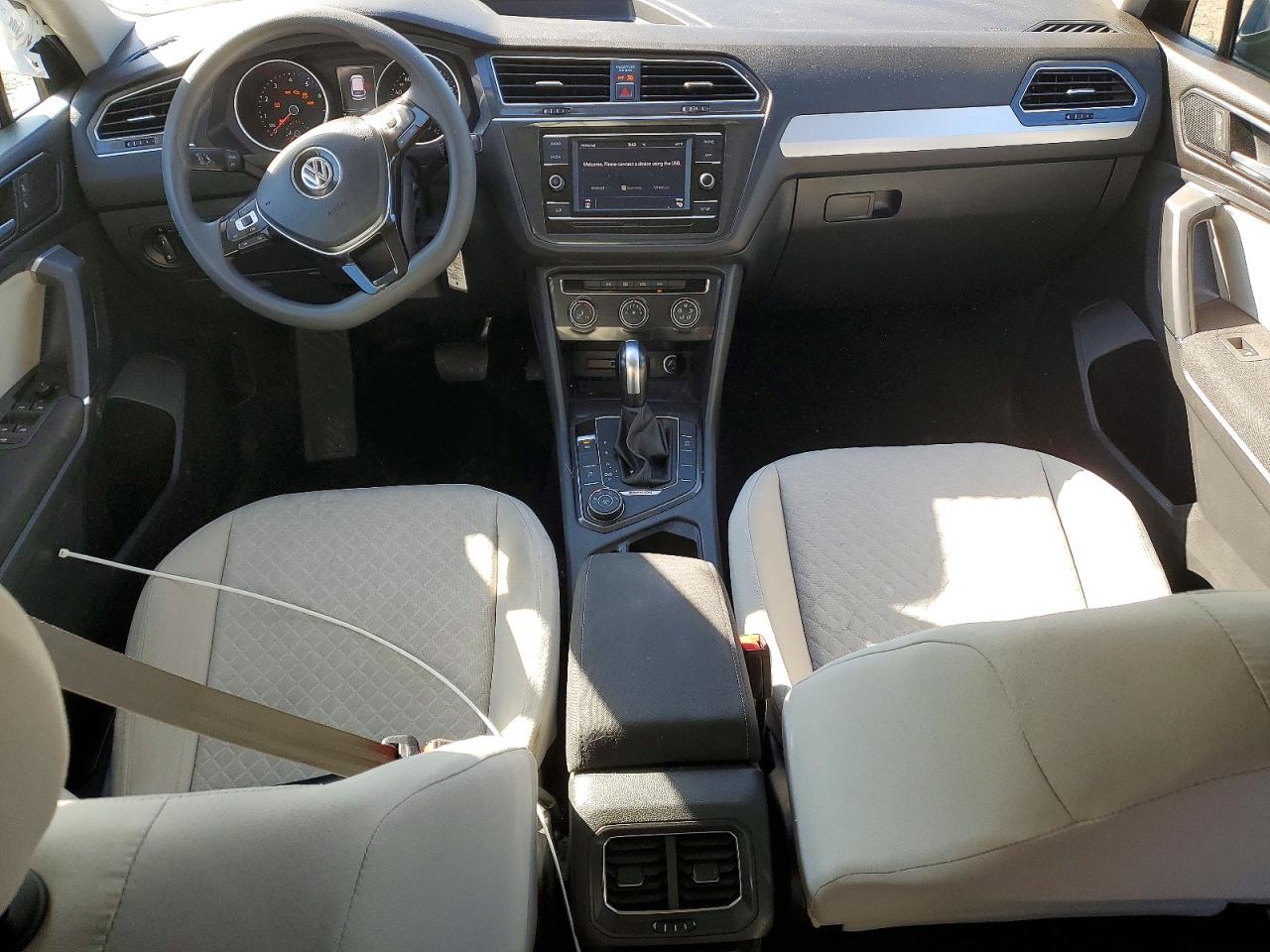 Volkswagen Tiguan S