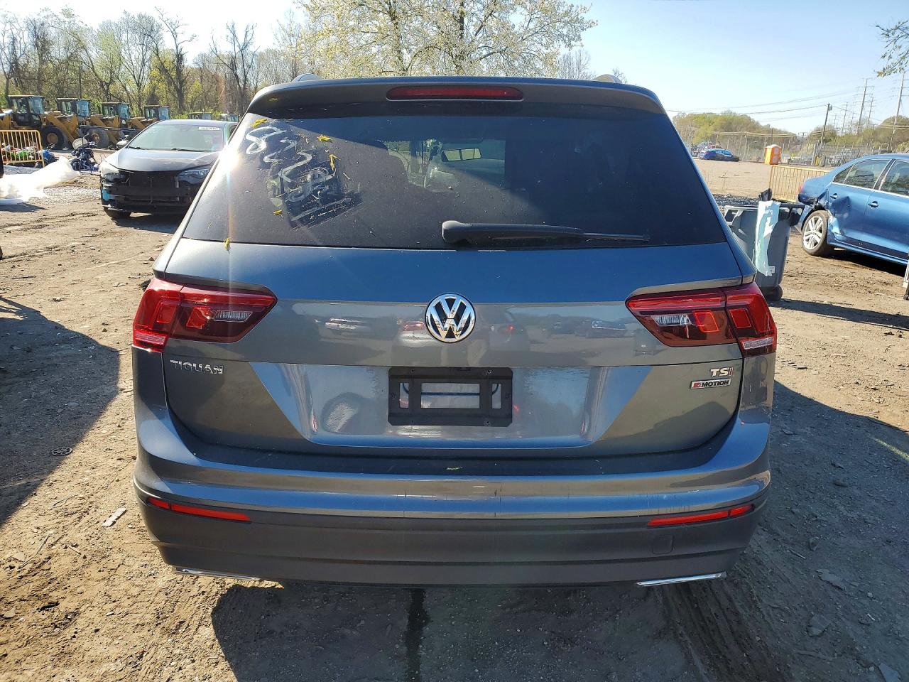 Volkswagen Tiguan S