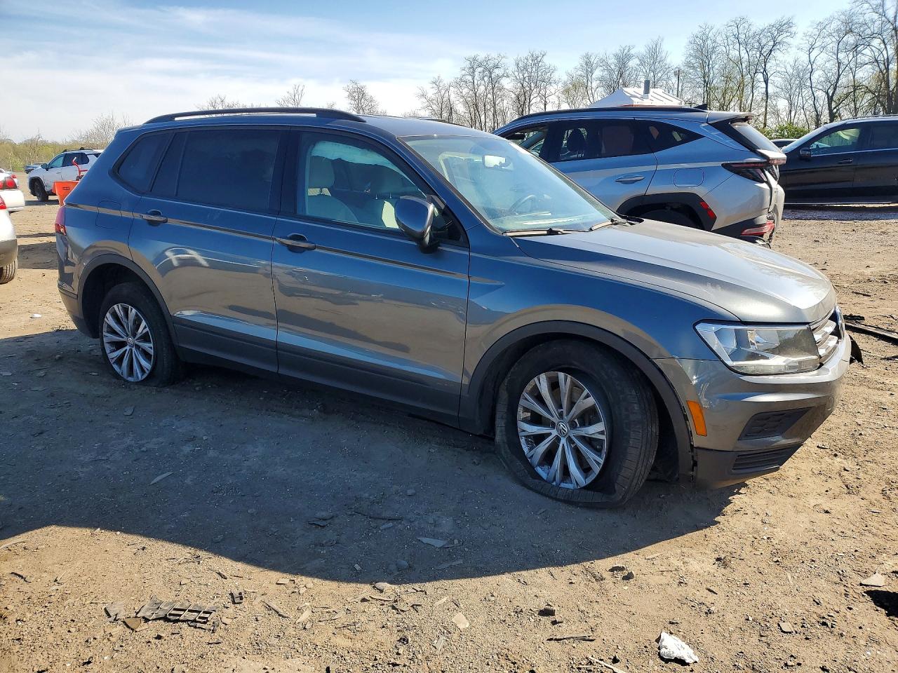 Volkswagen Tiguan S