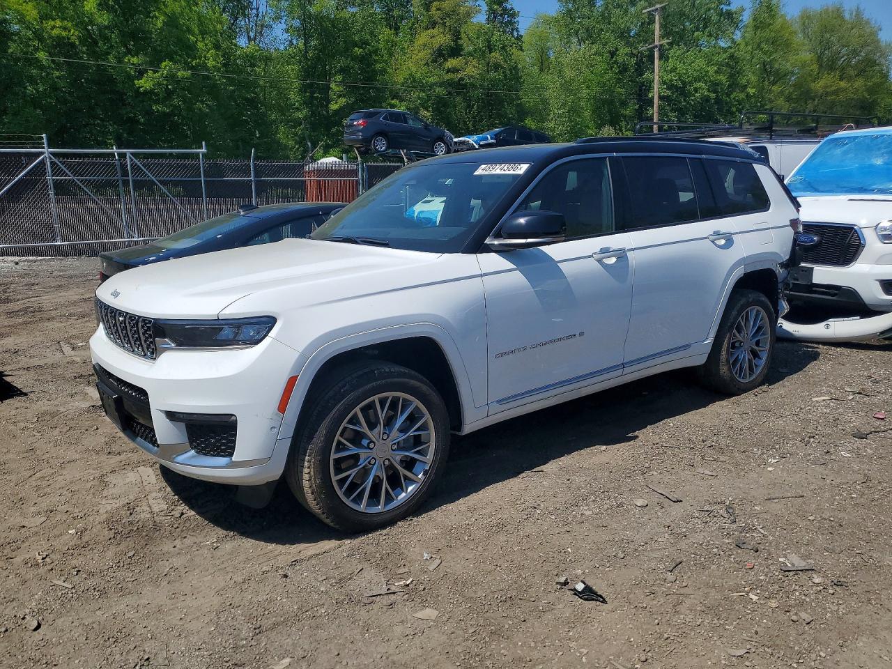 Salvage Jeep Cherokee Image