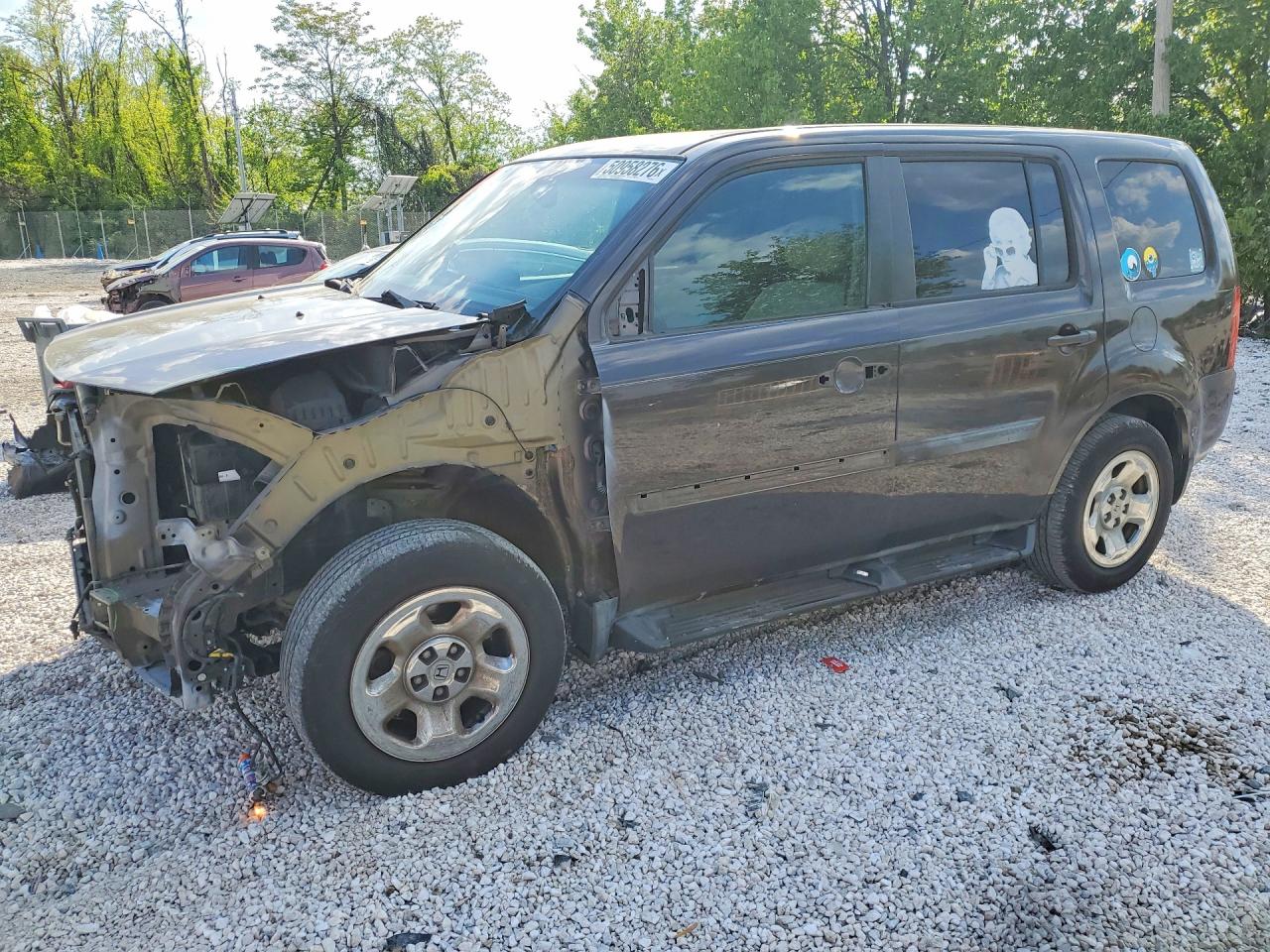 Salvage Honda Pilot Image
