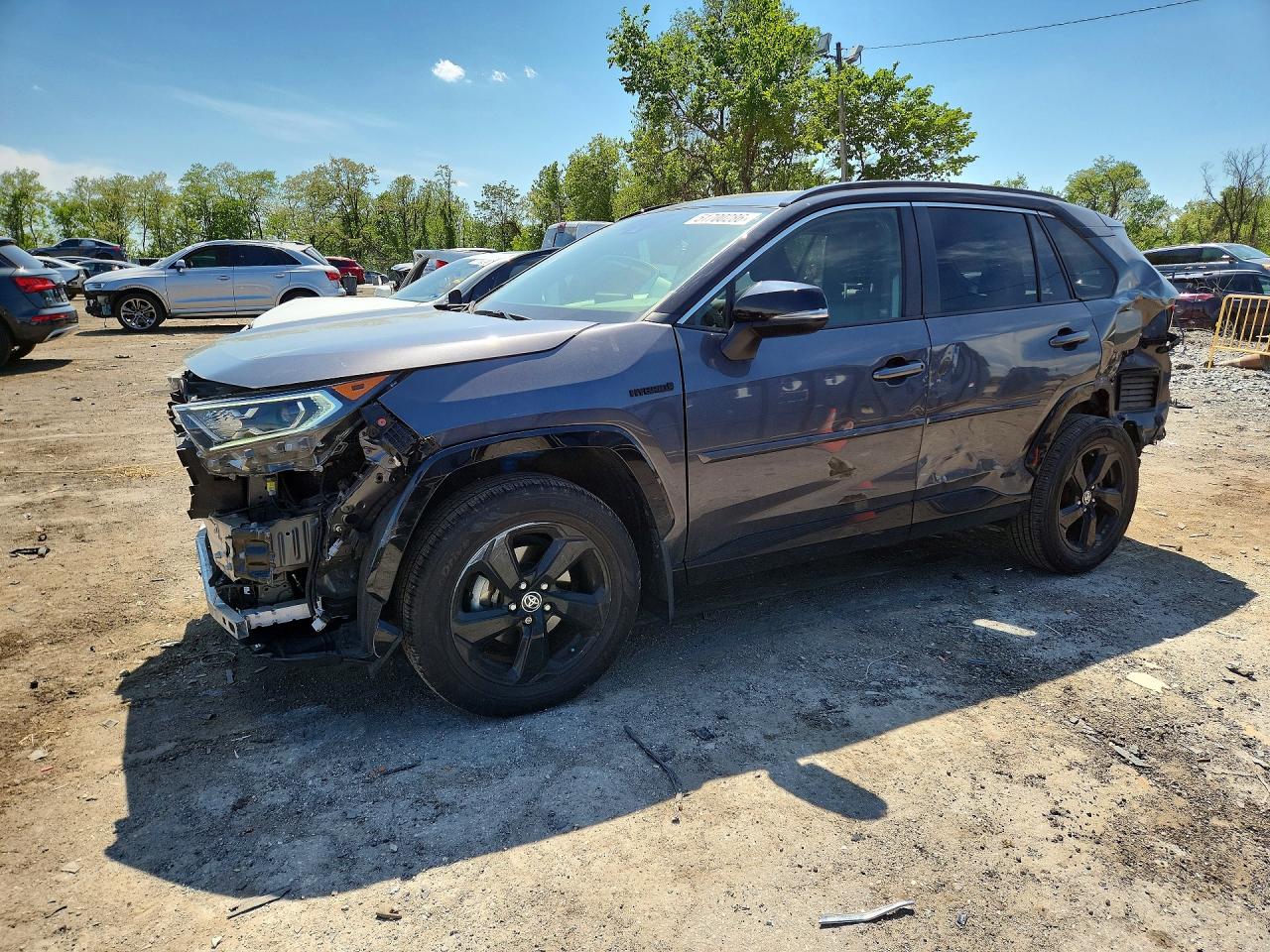Salvage Toyota RAV4 Image