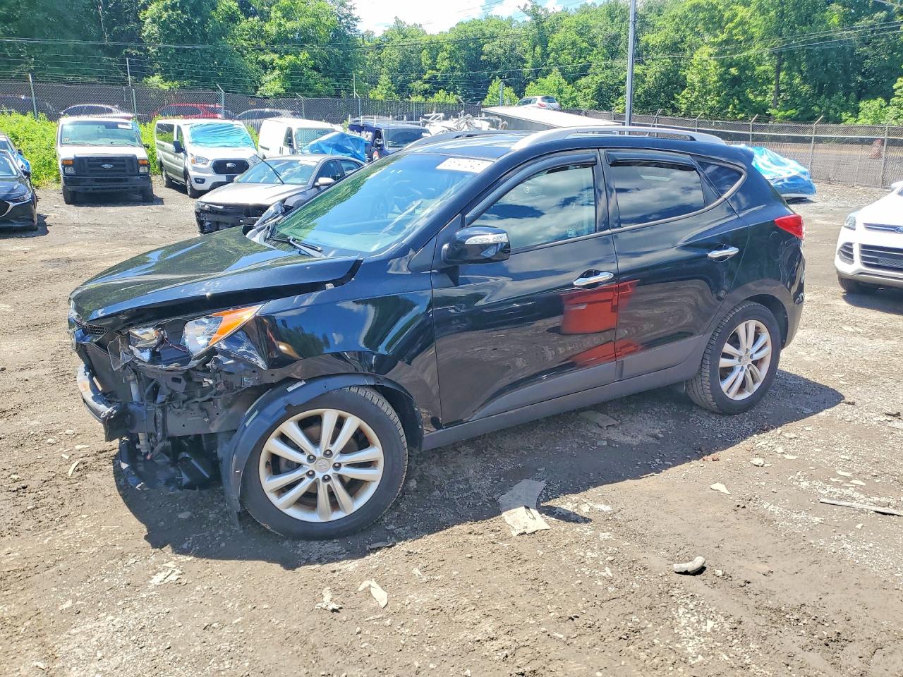 Salvage Hyundai TUCSON Image