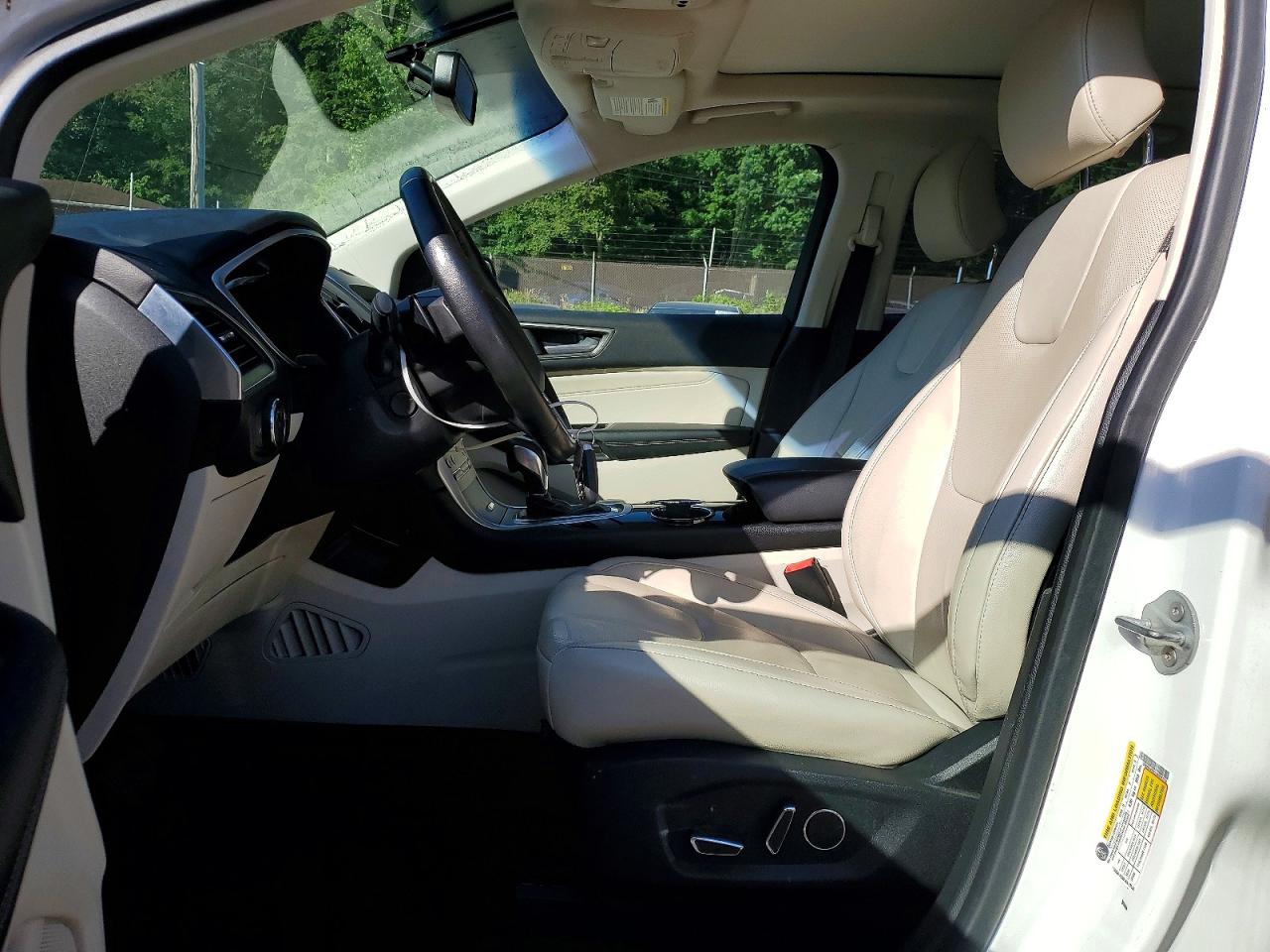 Ford Edge Titanium