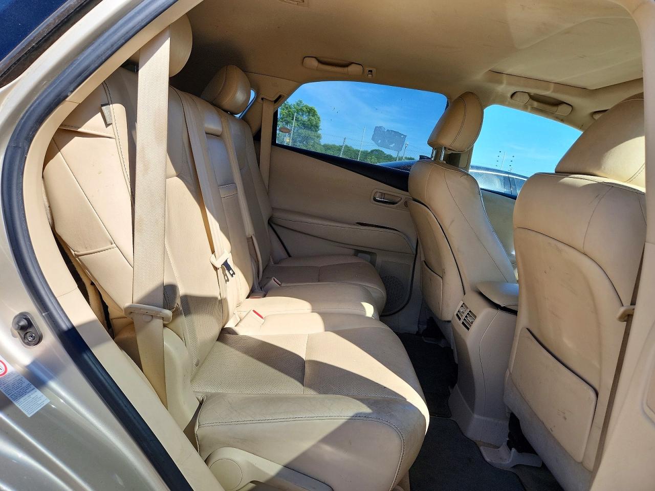 Lexus RX Base