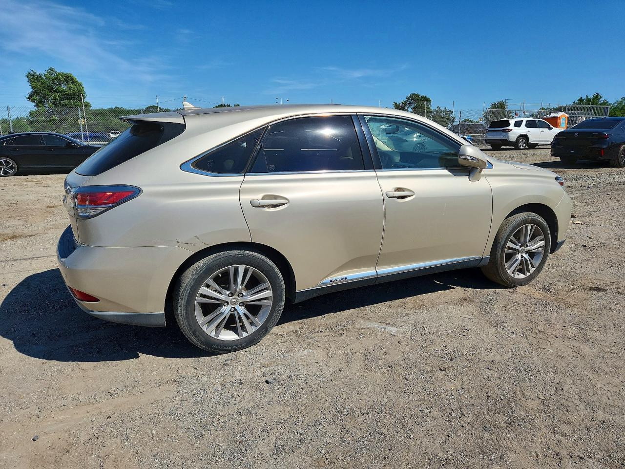Lexus RX Base