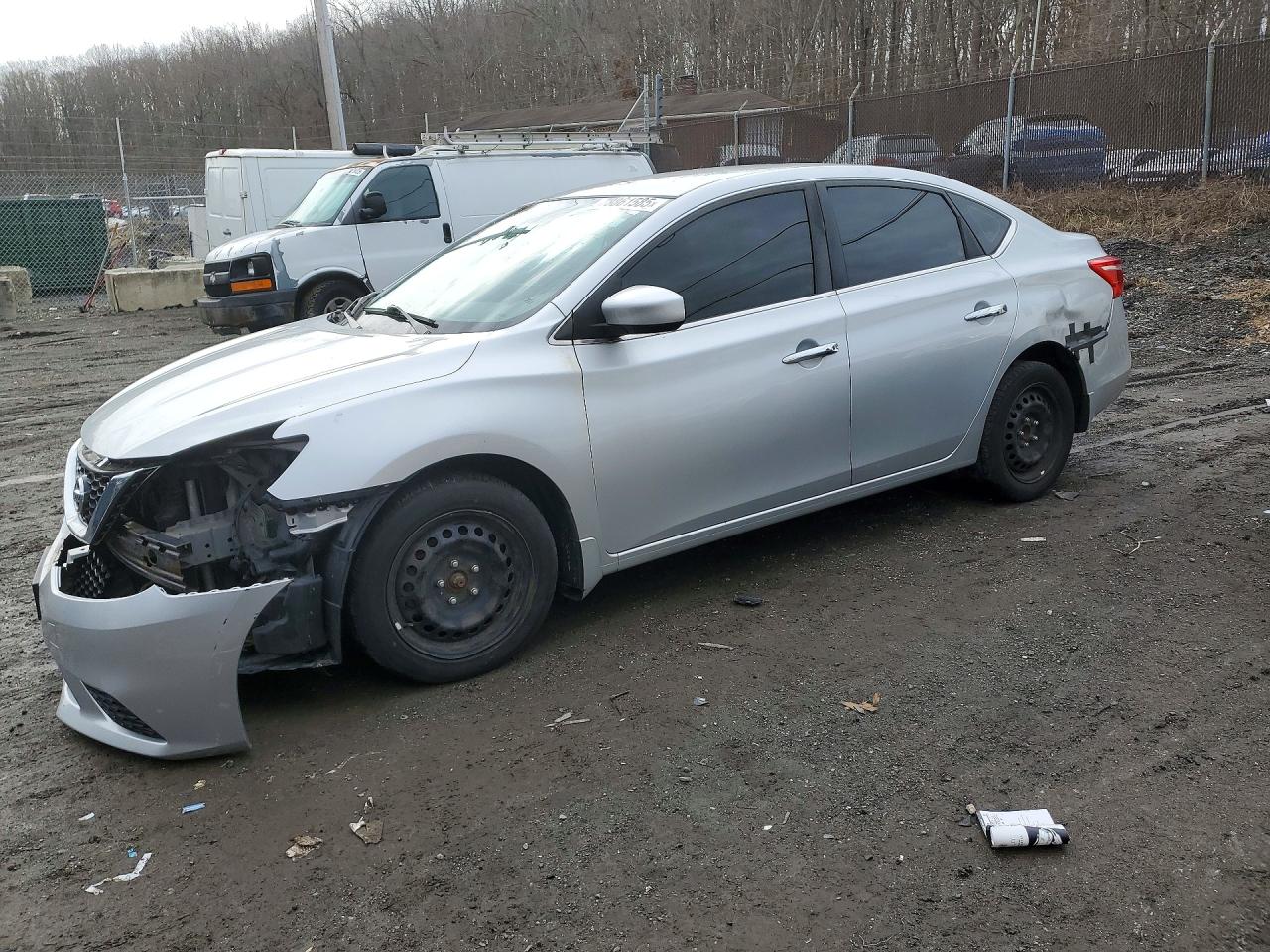 Salvage Nissan Sentra Image