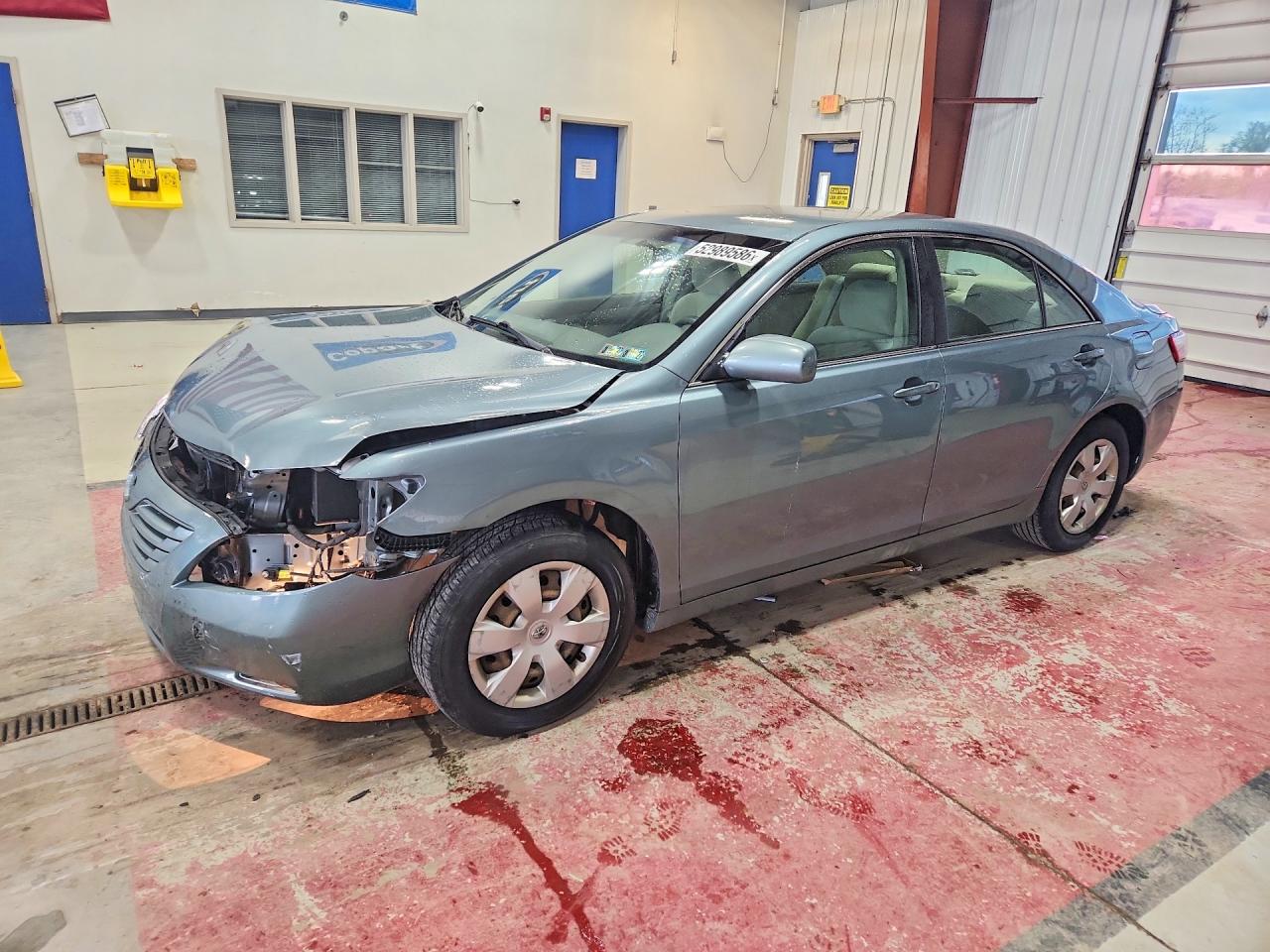 Salvage Toyota Camry Image