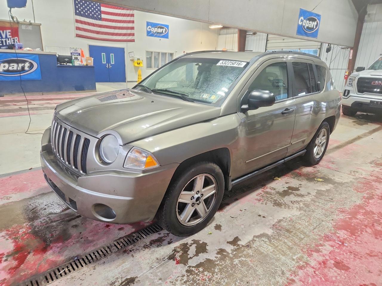Salvage Jeep Compass Image