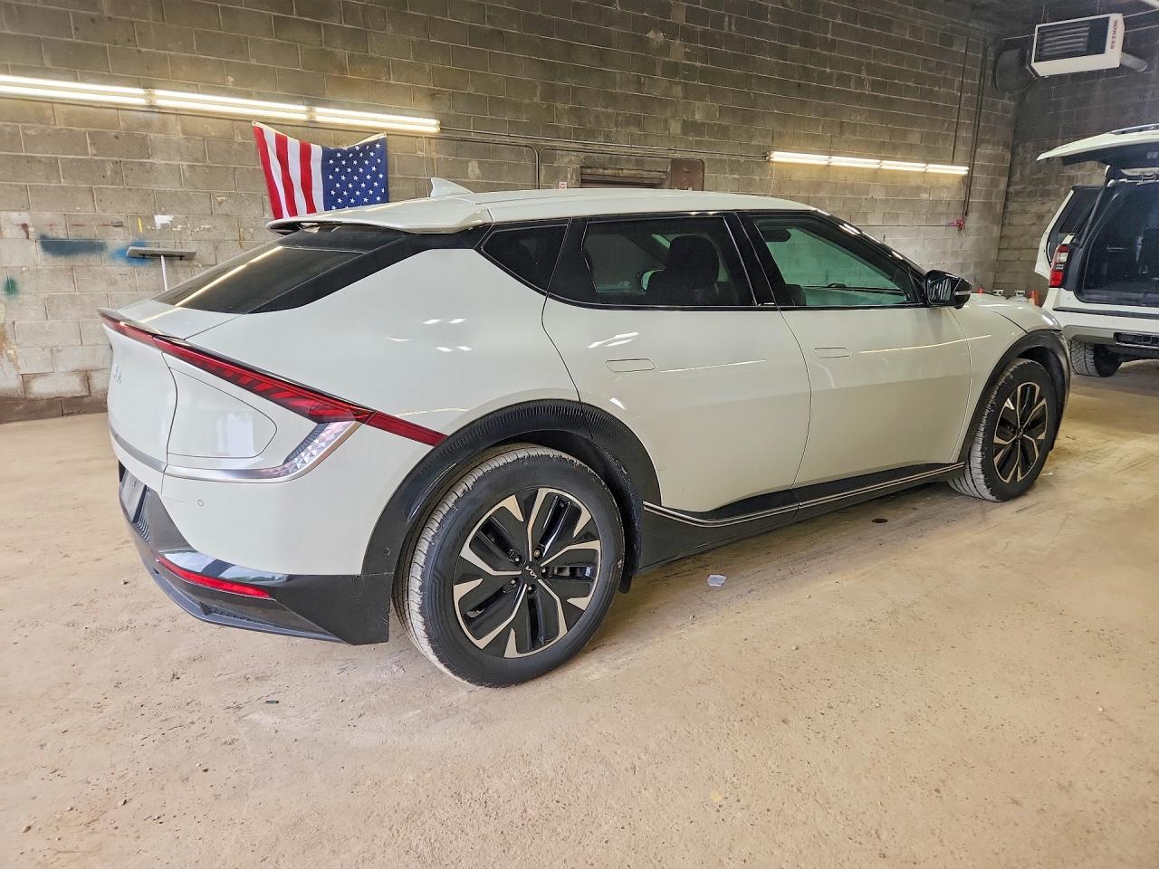 Kia EV6 Wind