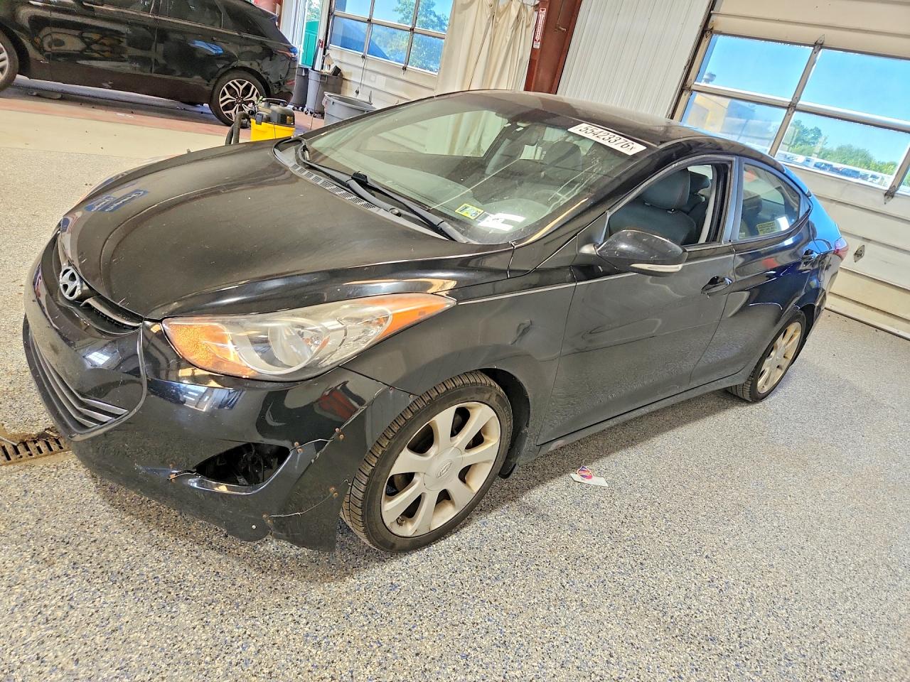 Salvage Hyundai ELANTRA Image