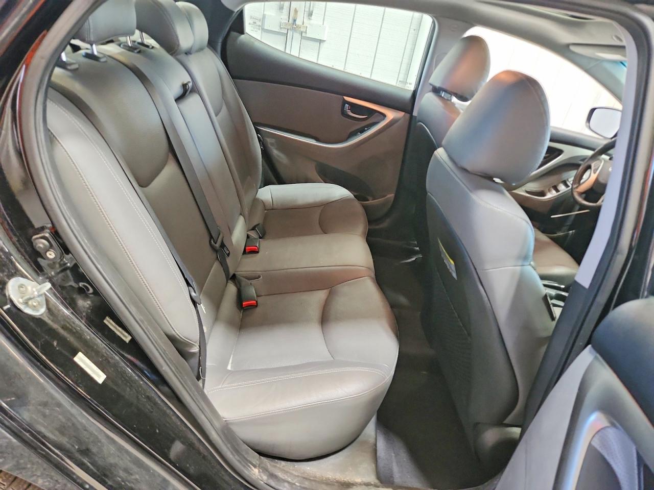 Hyundai ELANTRA Limited