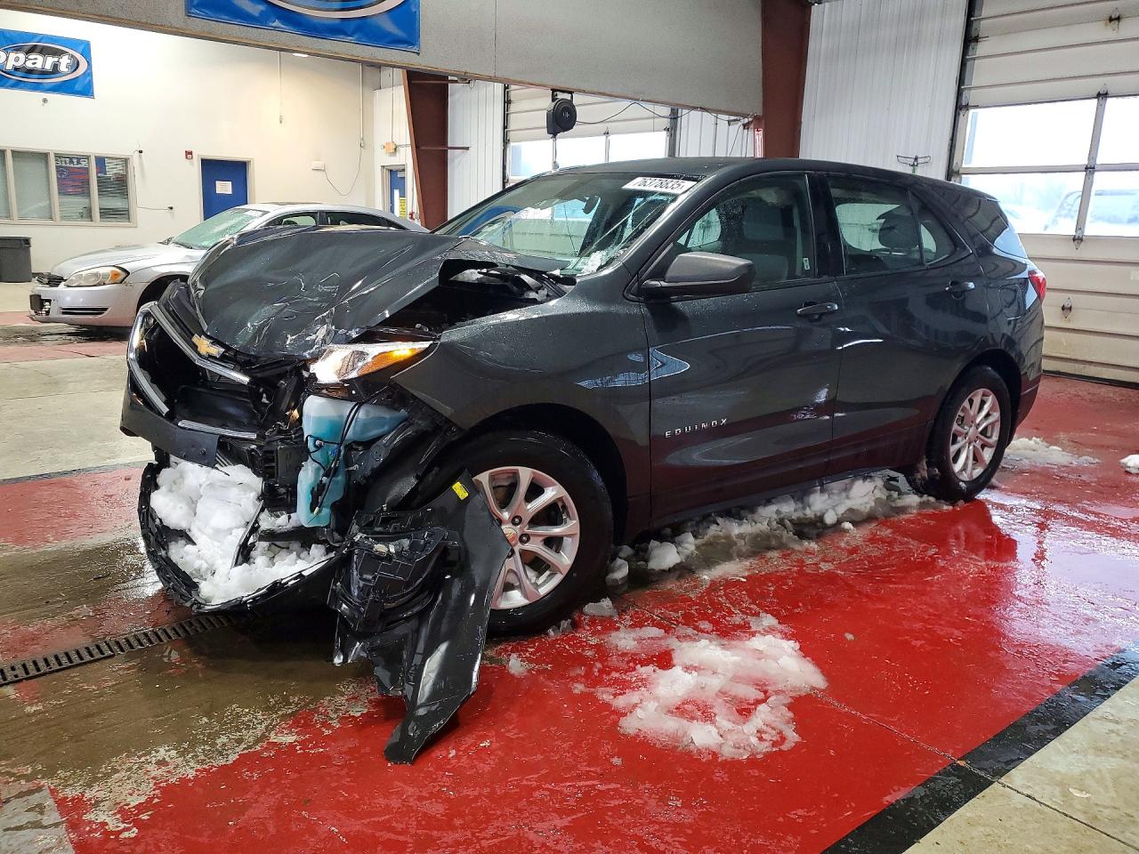 Salvage Chevrolet Equinox Image
