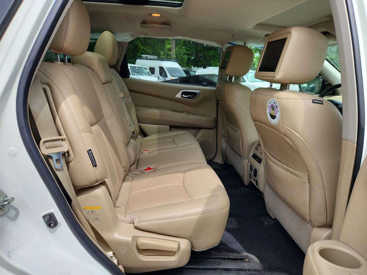 Nissan Pathfinder Platinum