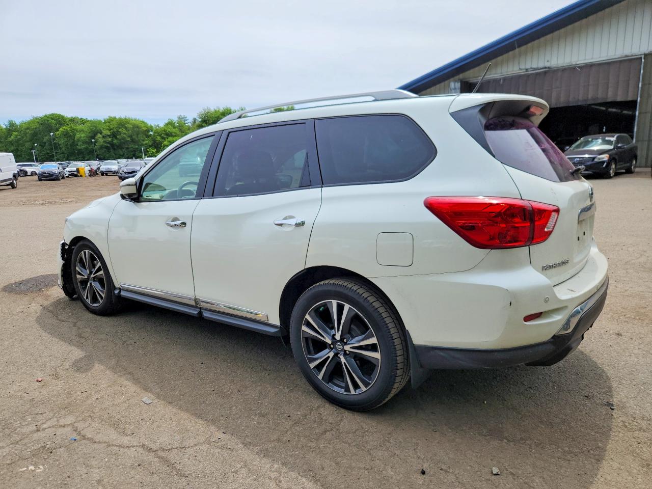 Nissan Pathfinder Platinum