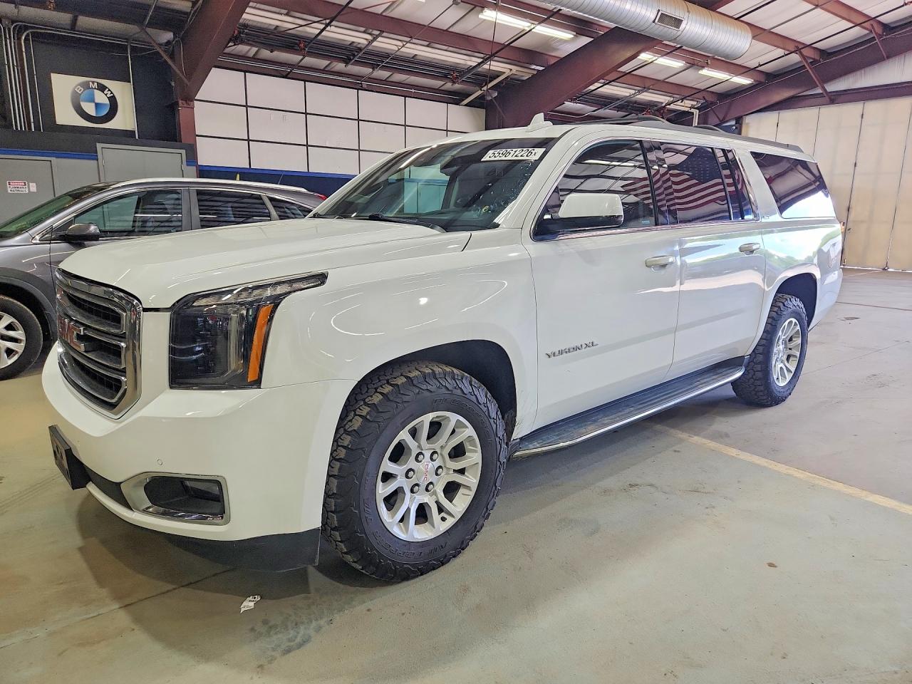 Salvage GMC Yukon Image