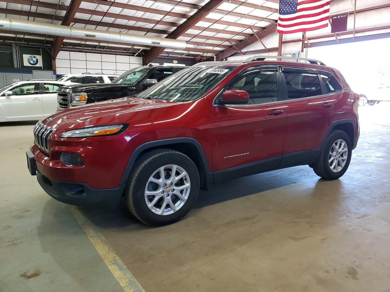 Salvage Jeep Cherokee Image
