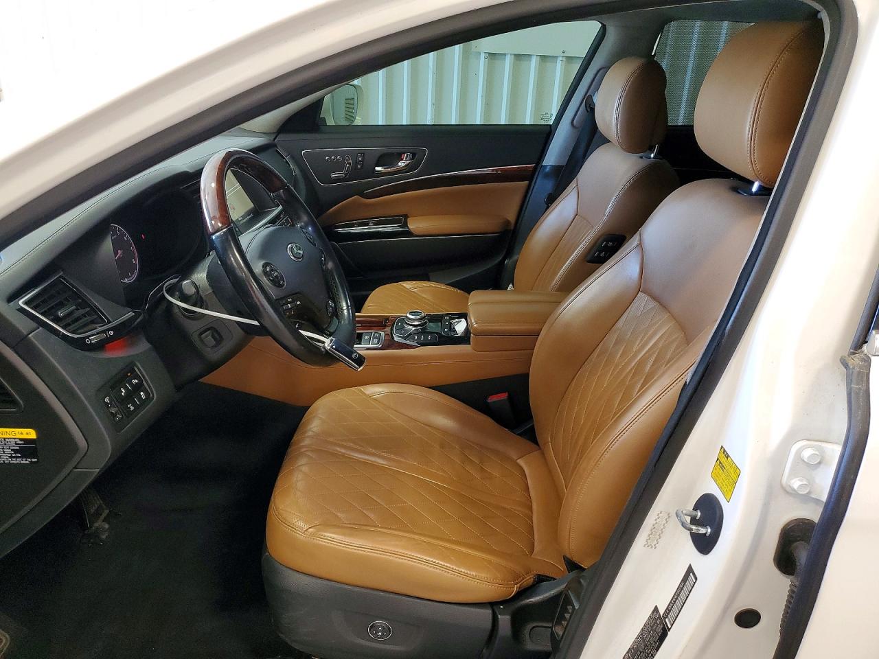 Kia K900 Luxury