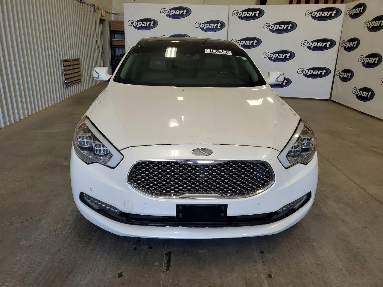 Kia K900 Luxury