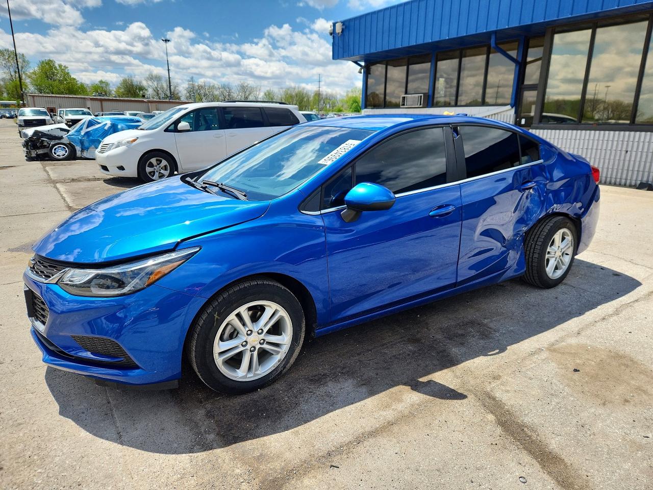 Salvage Chevrolet Cruze Image