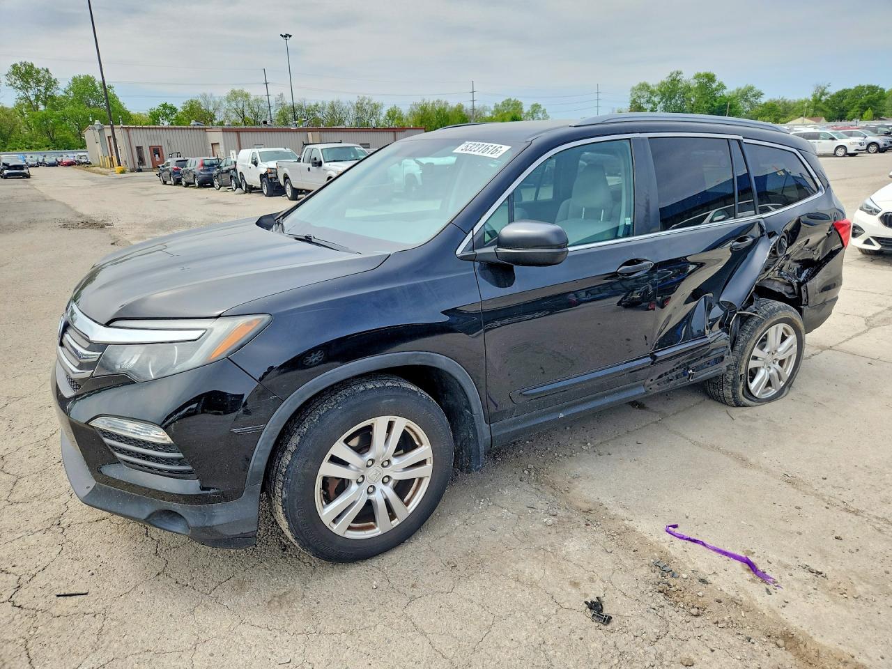 Salvage Honda Pilot Image