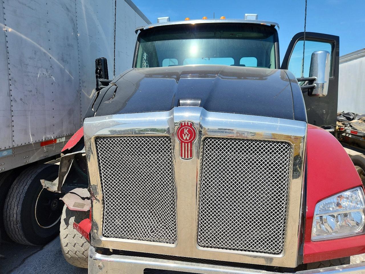 Kenworth T880