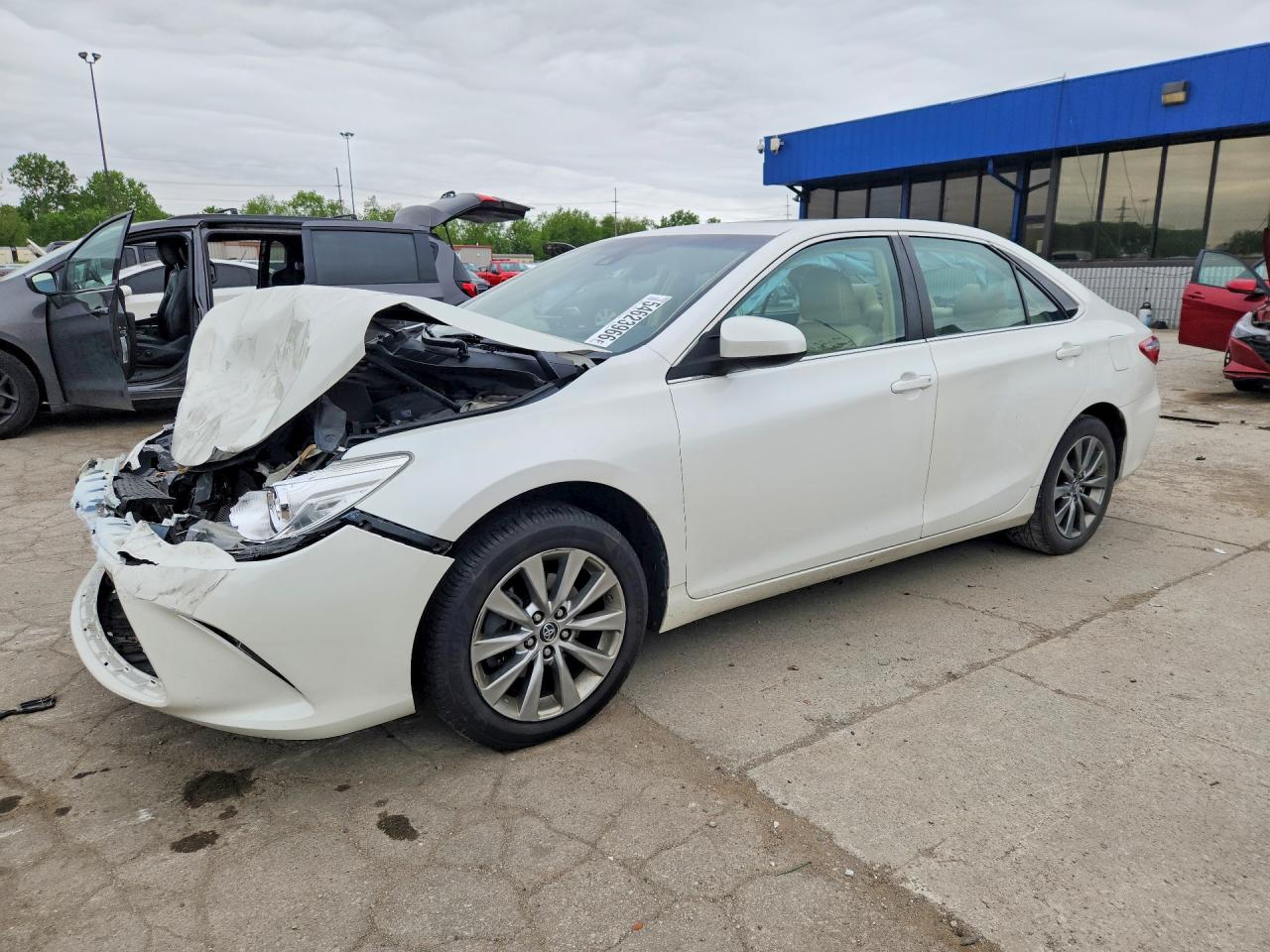 Salvage Toyota Camry Image
