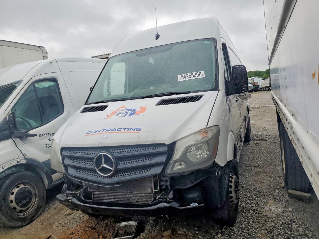 Salvage Mercedes-Benz Sprinter Image