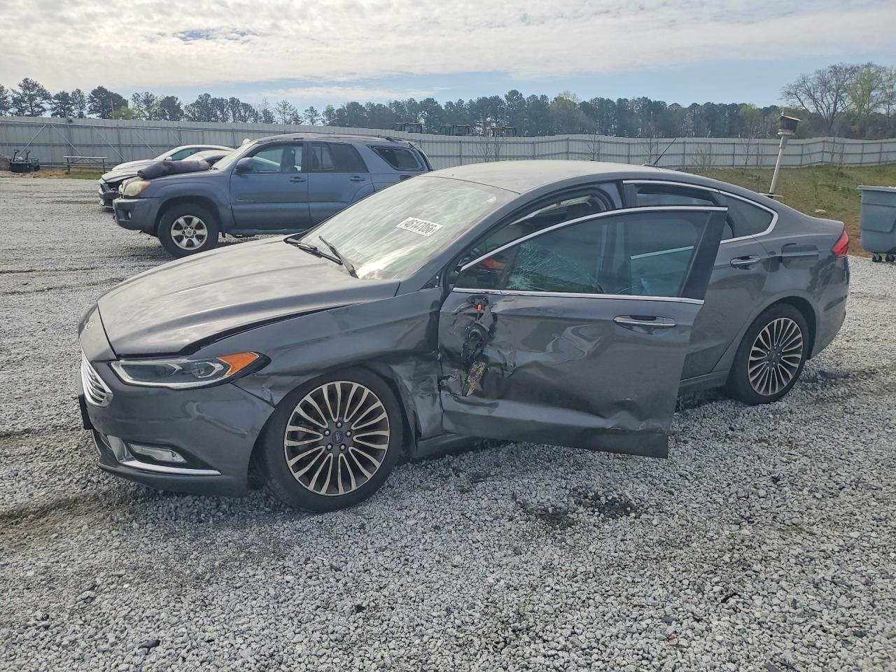 Salvage Ford Fusion Image