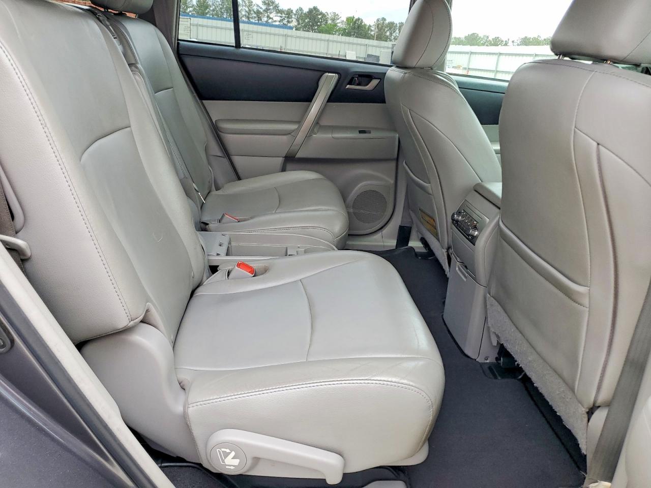 Toyota Highlander Se