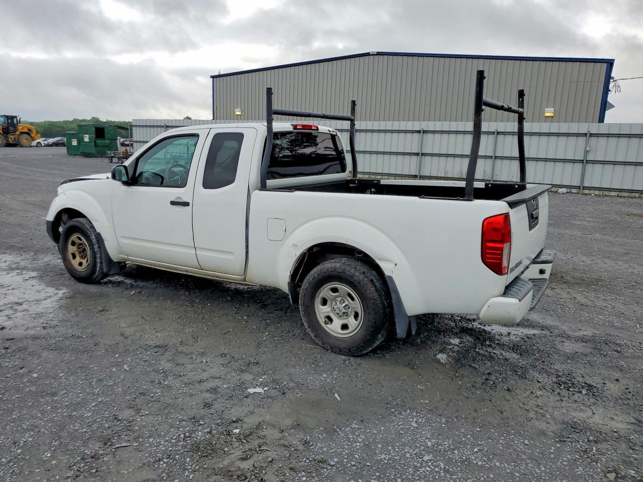 Nissan Frontier S