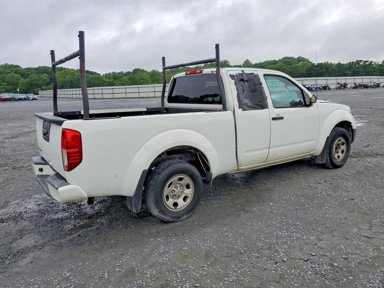 Nissan Frontier S