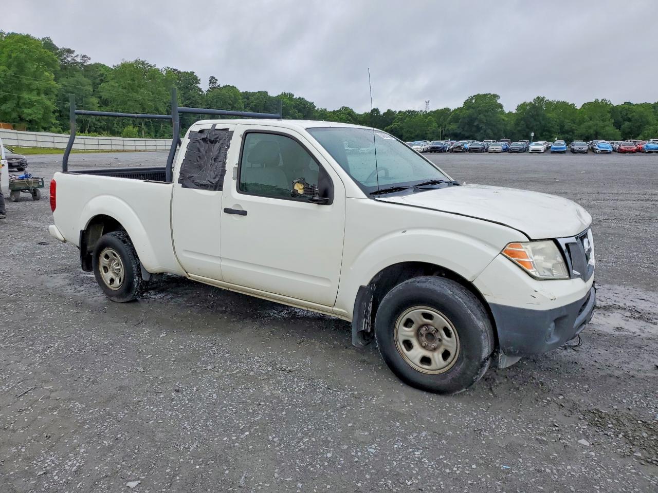Nissan Frontier S