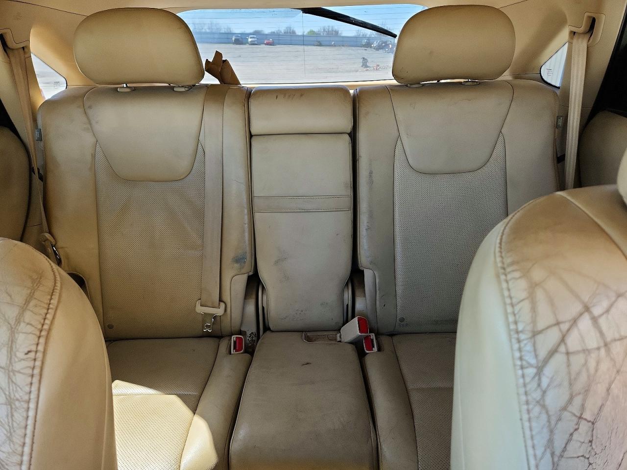 Lexus RX Base