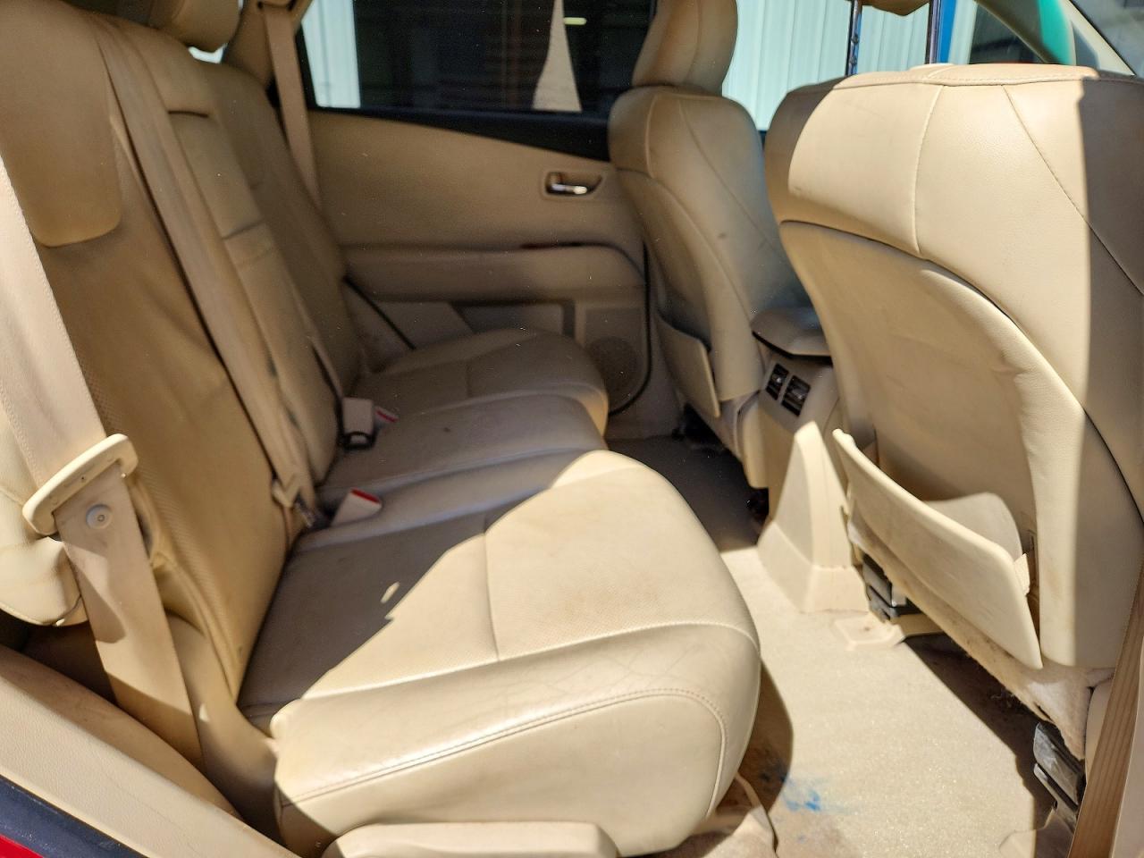 Lexus RX Base