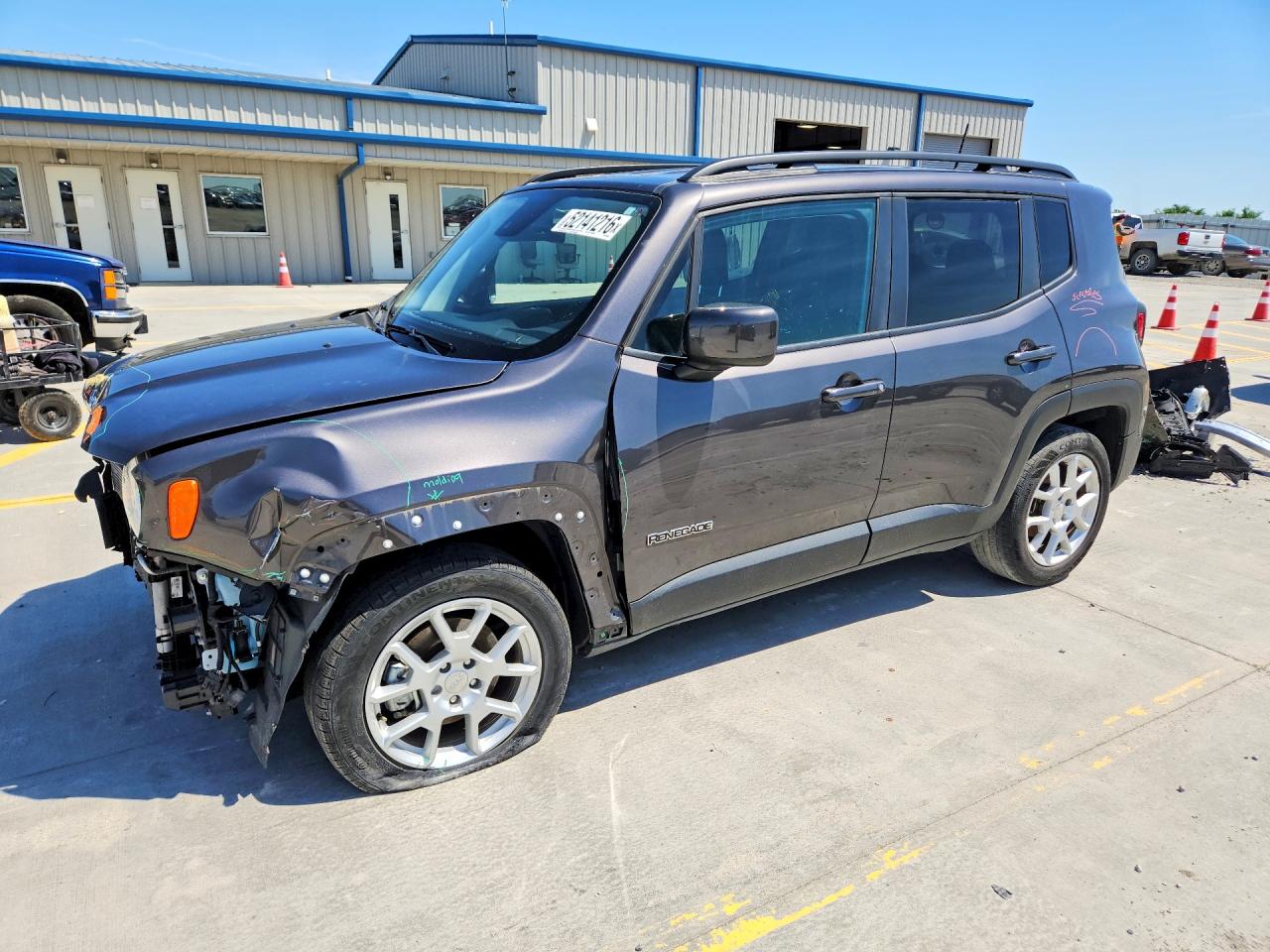 Salvage Jeep Renegade Image
