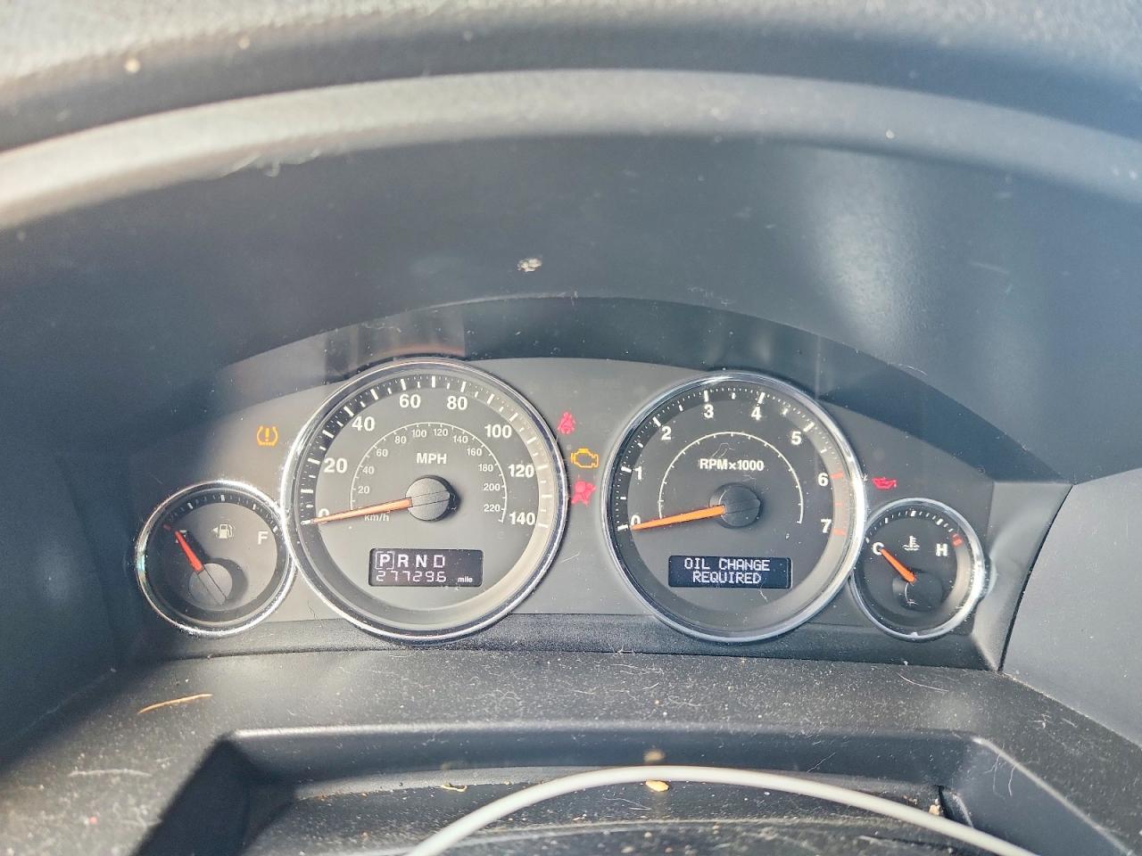 Jeep Commander Sport