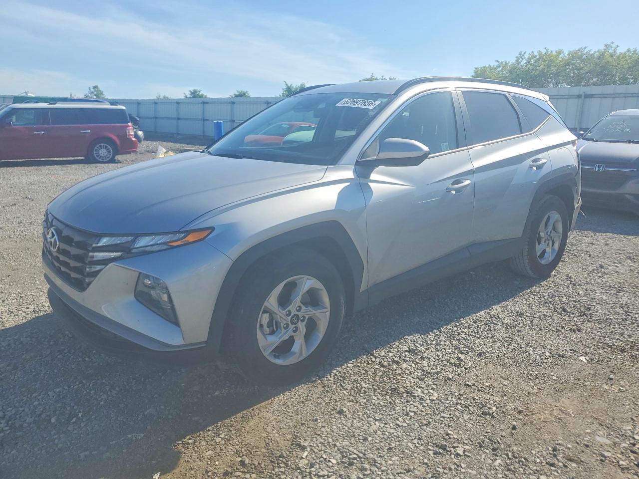 Salvage Hyundai TUCSON Image