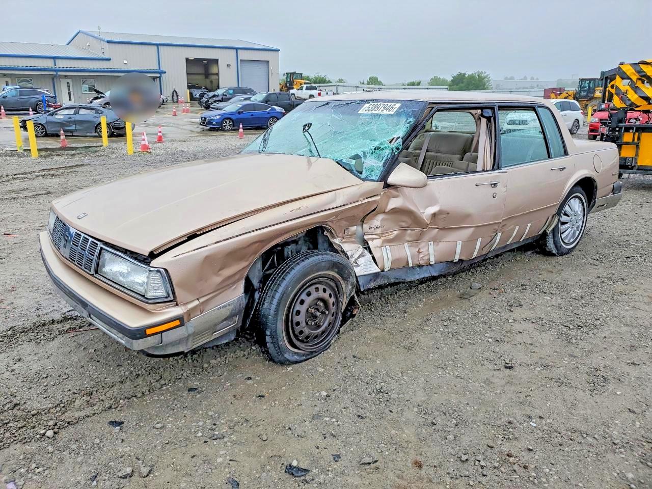 Salvage Oldsmobile 98 Image