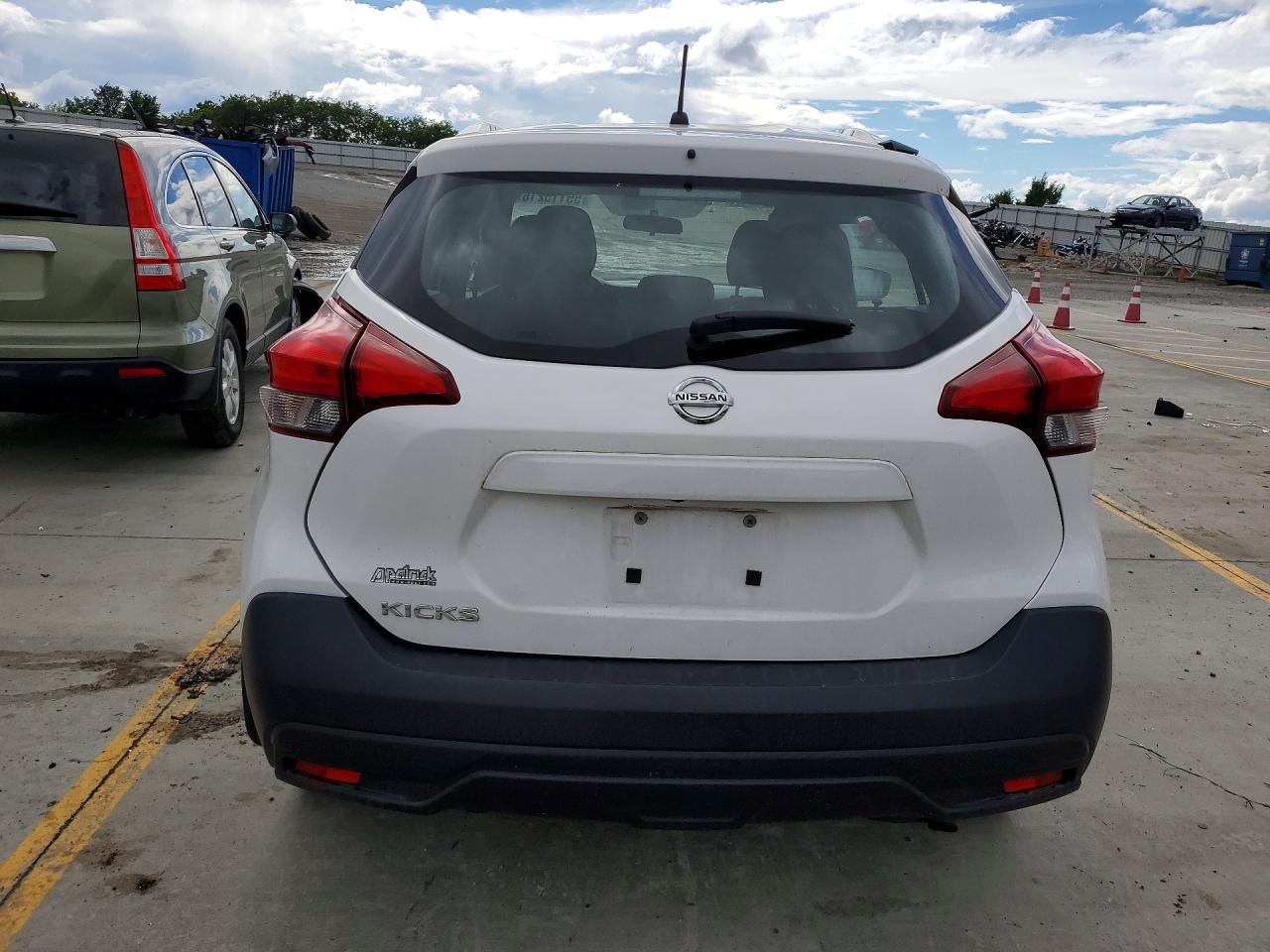 Nissan Kicks S