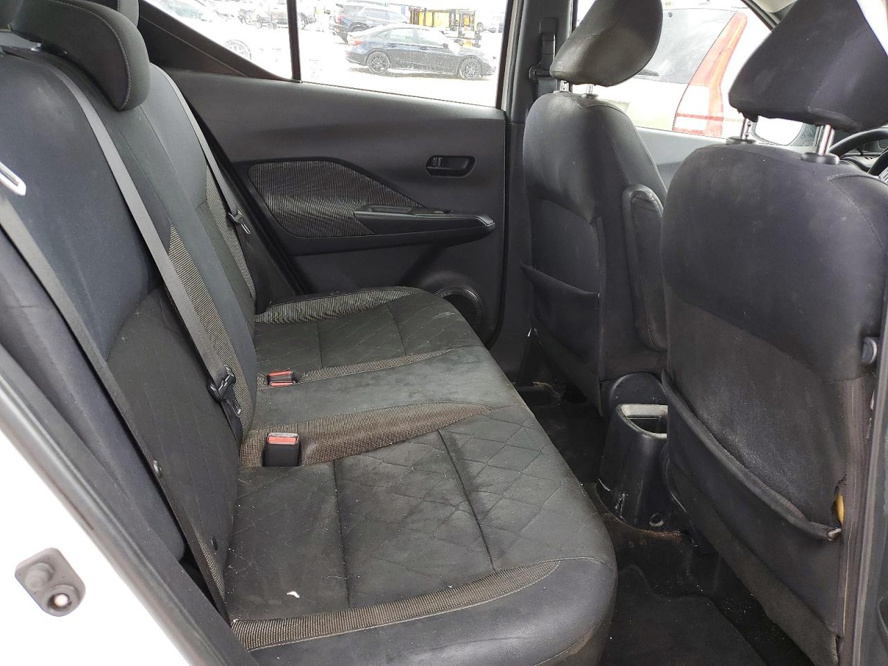 Nissan Kicks S