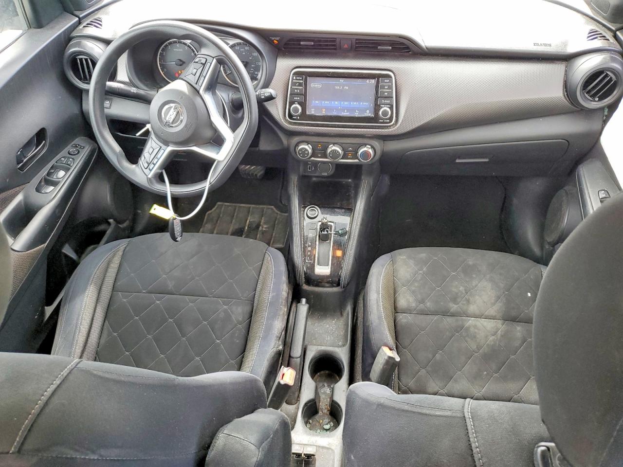 Nissan Kicks S