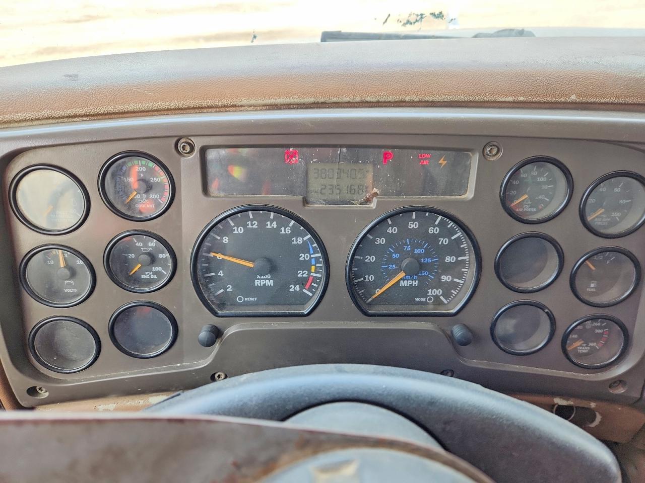 Mack 700 Cv700